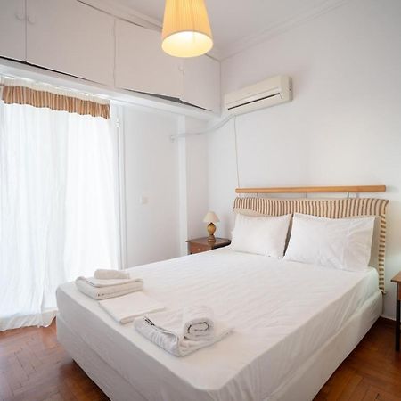 Dimotiko Theatro Metro St. 1 Bedroom 4 Pers. Flat Pireus Exteriör bild