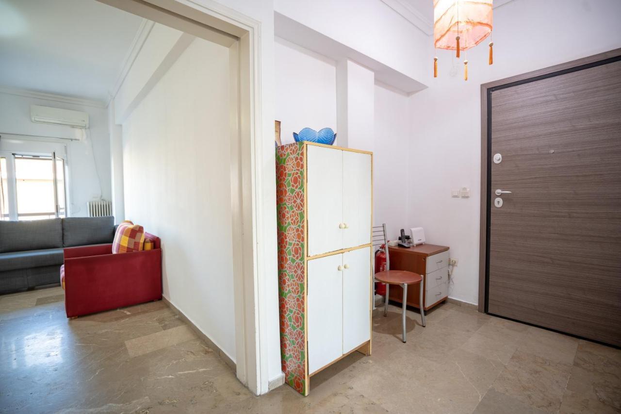 Dimotiko Theatro Metro St. 1 Bedroom 4 Pers. Flat Pireus Exteriör bild