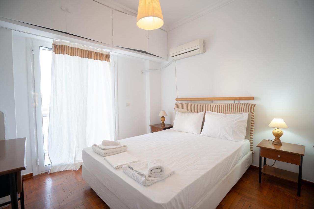 Dimotiko Theatro Metro St. 1 Bedroom 4 Pers. Flat Pireus Exteriör bild